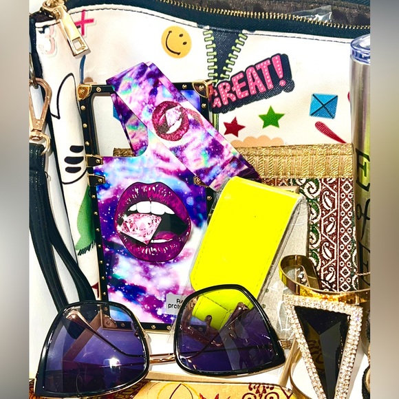 New- Black & Gold Oversized Cat Eye Sunglasses - Picture 3 of 7